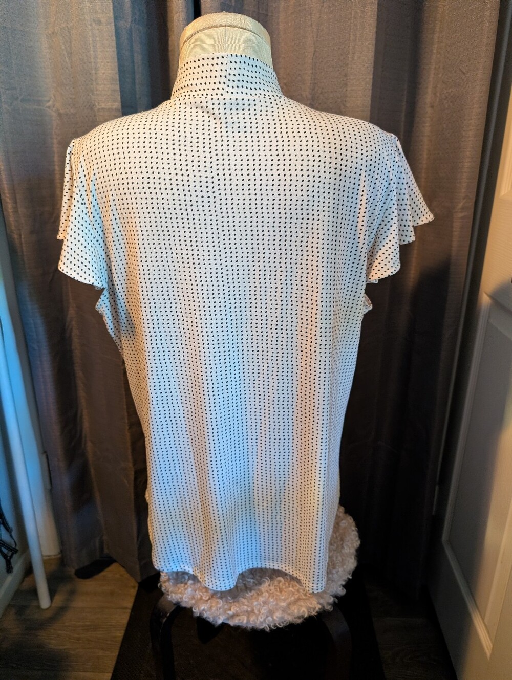 Versatile Blouse - Picture 3 of 6
